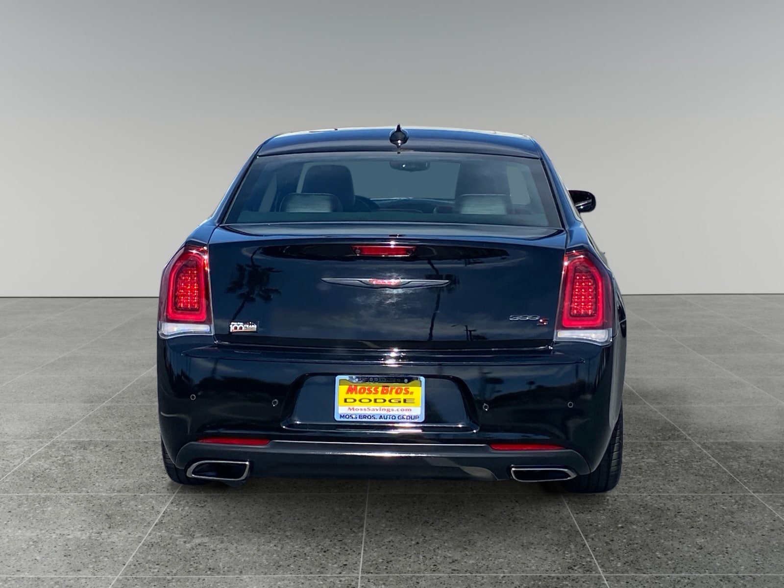 2023 Chrysler 300 S photo 4