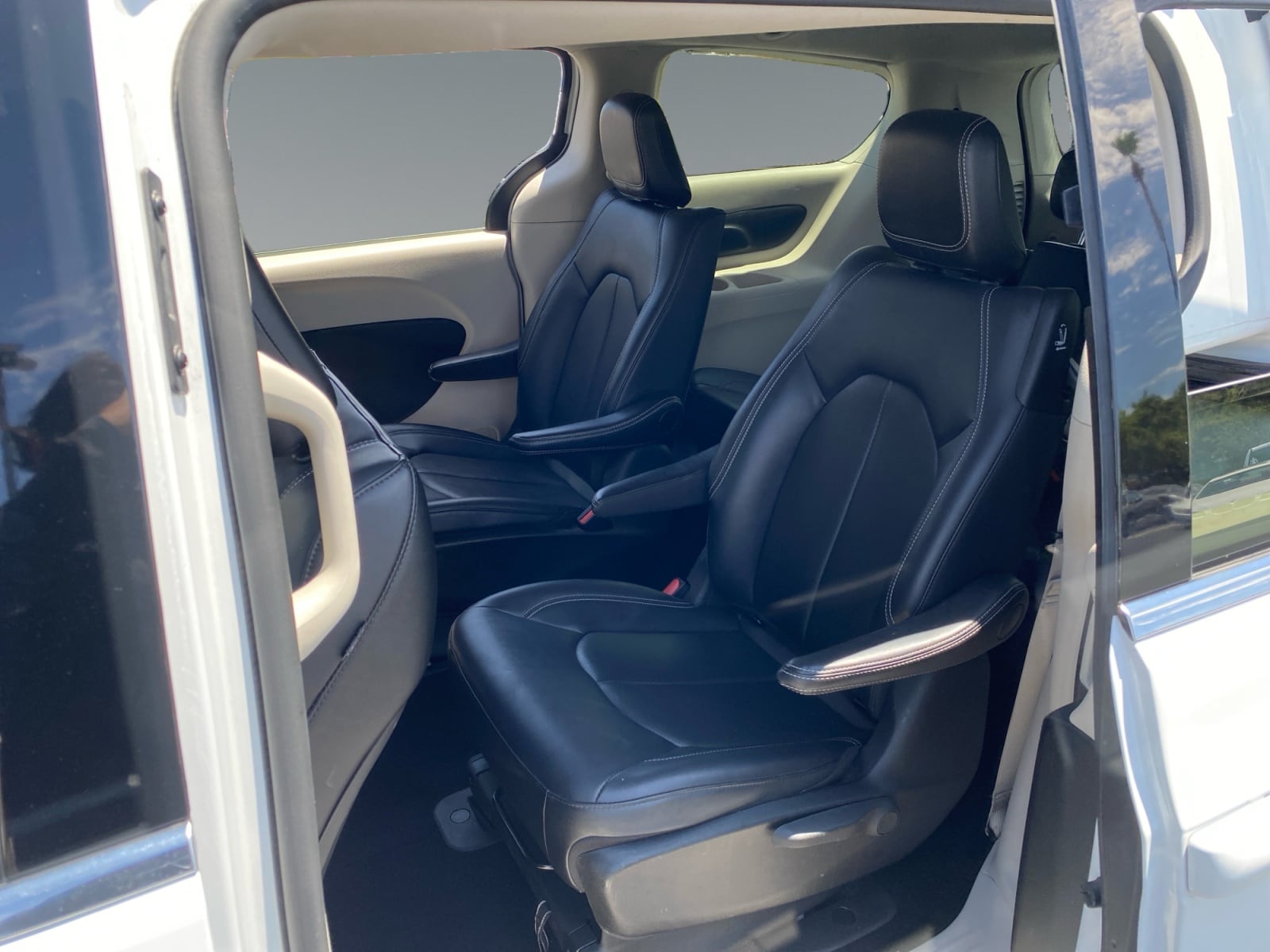 2024 Chrysler Pacifica PHEV Select - Photo 13