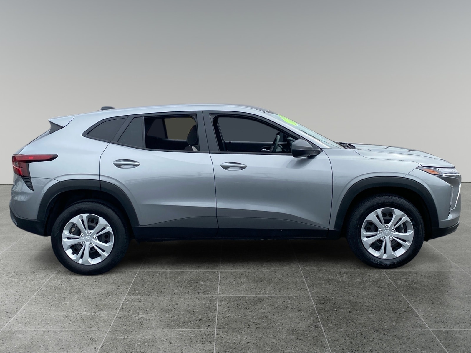 2025 Chevrolet Trax LS photo 6