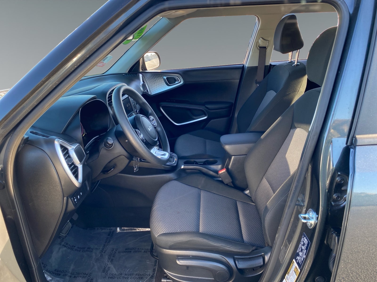 2025 Kia Soul LX - Photo 9
