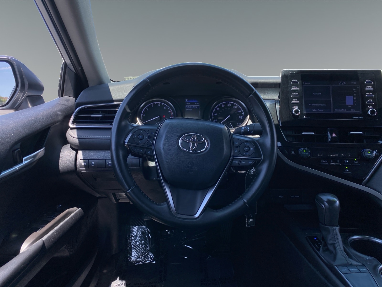 2023 Toyota Camry SE - Photo 12