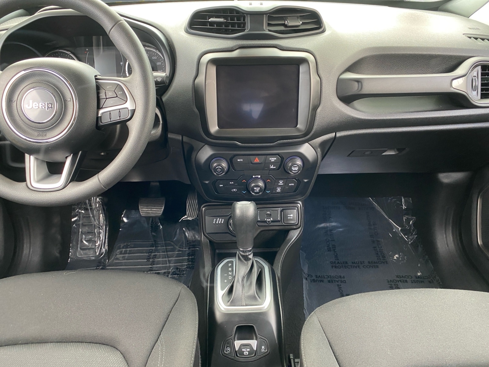 2023 Jeep Renegade Latitude photo 2