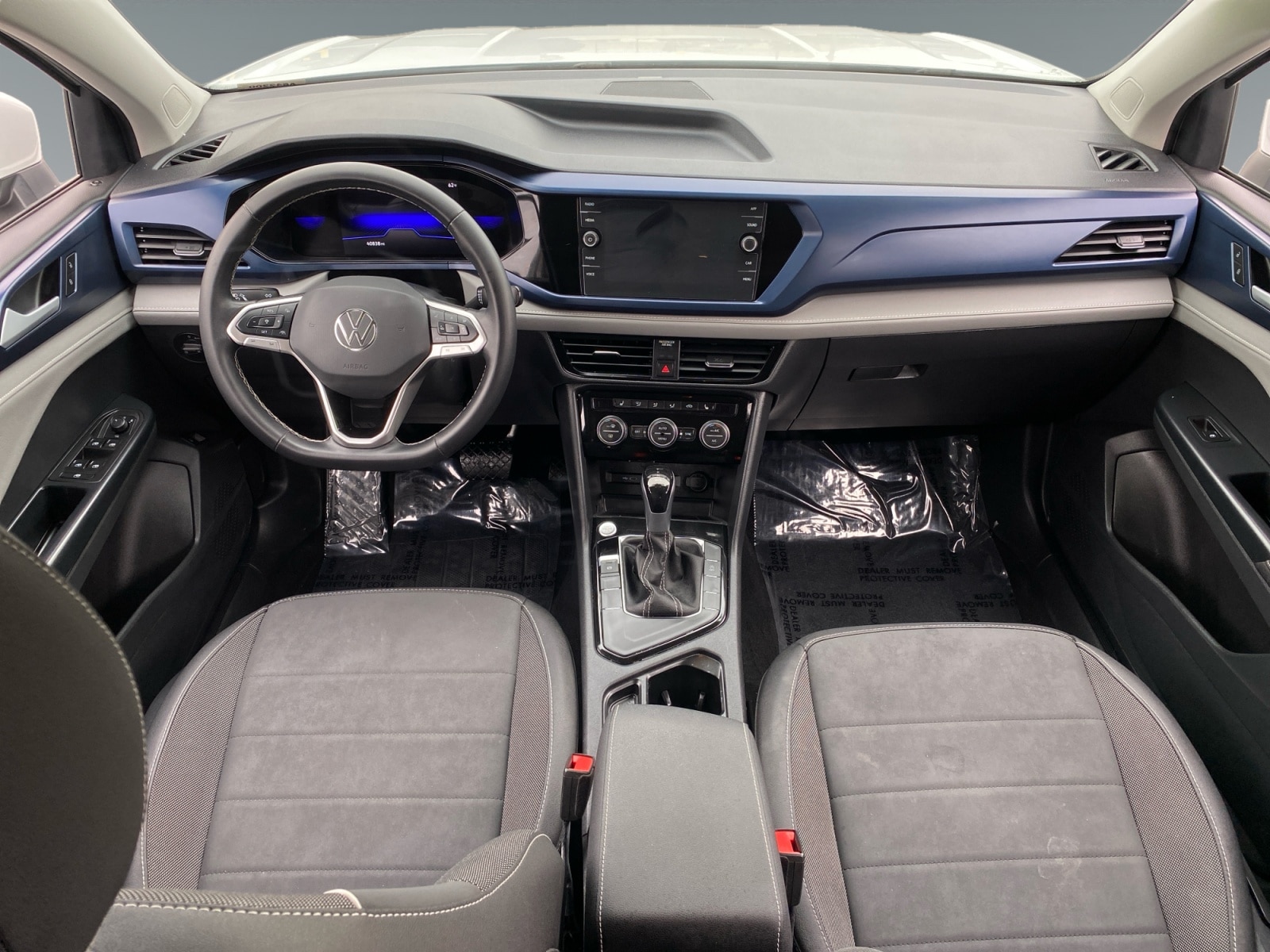 2024 Volkswagen Taos SE - Photo 10