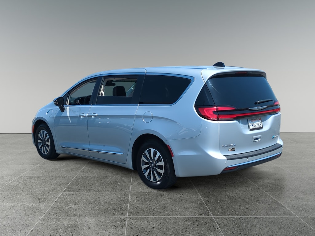 Used 2023 Chrysler Pacifica Plug-In Hybrid Limited Van Passenger Van