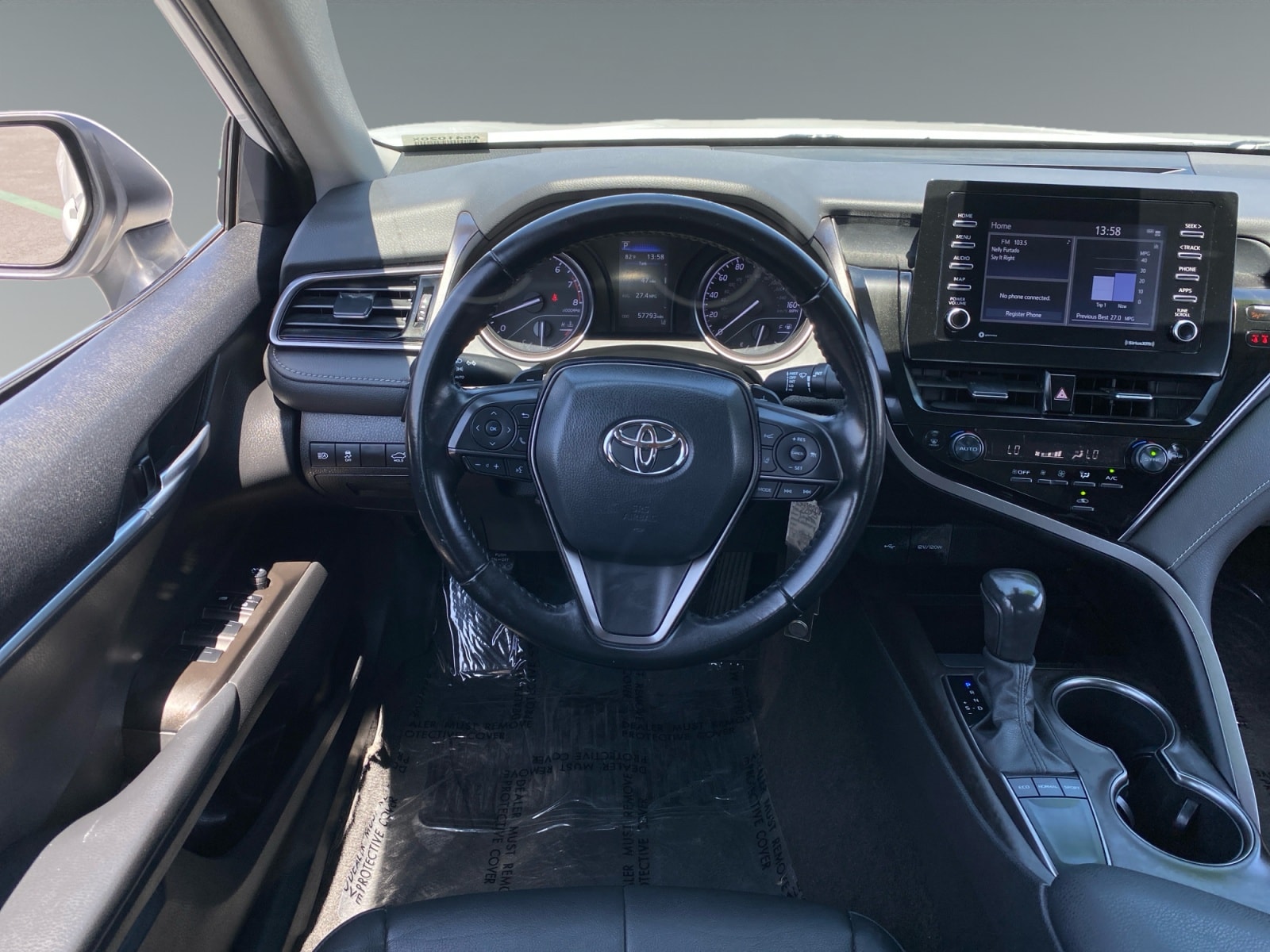 2023 Toyota Camry SE - Photo 12