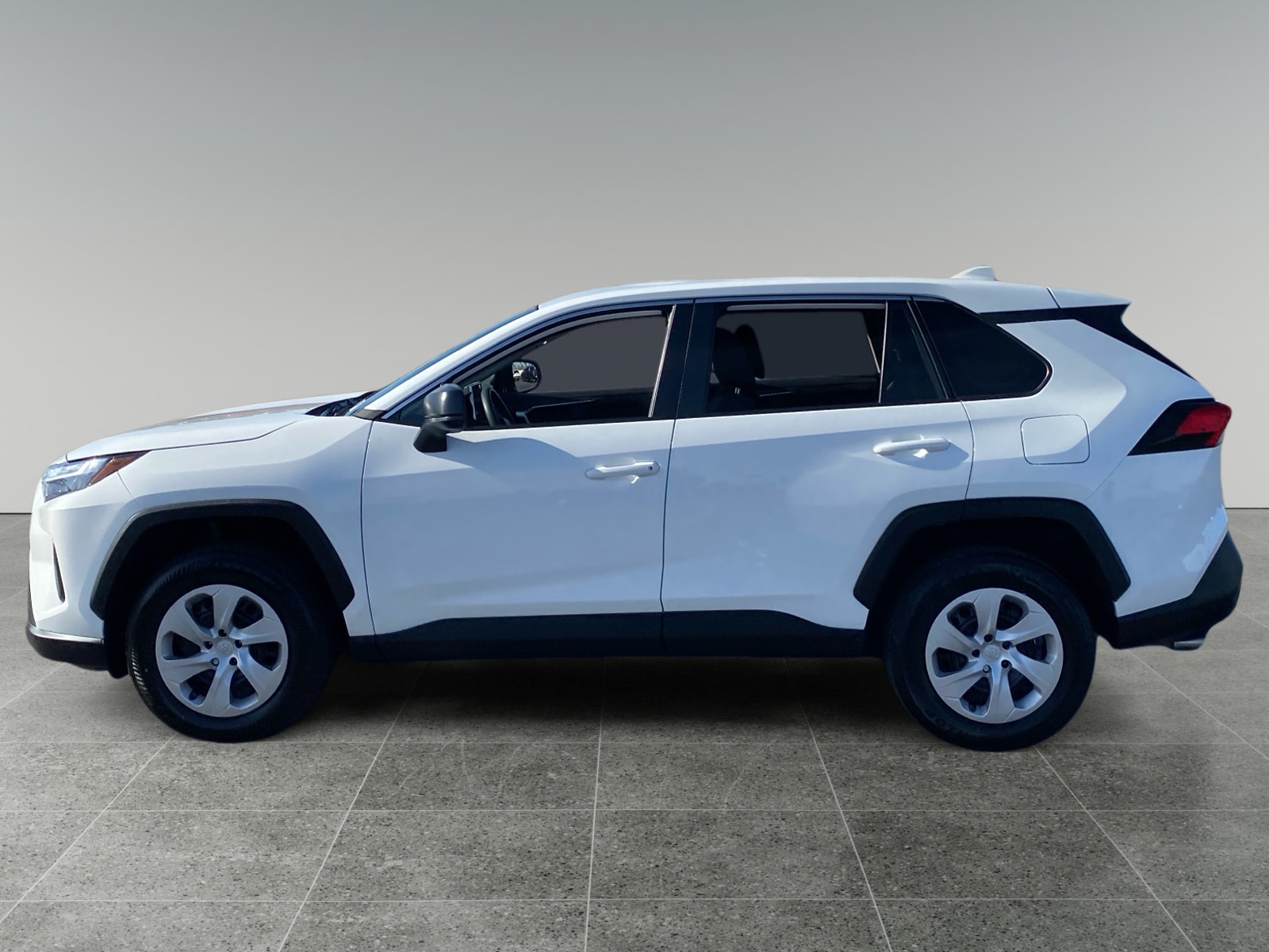 2024 Toyota RAV4 LE photo 2