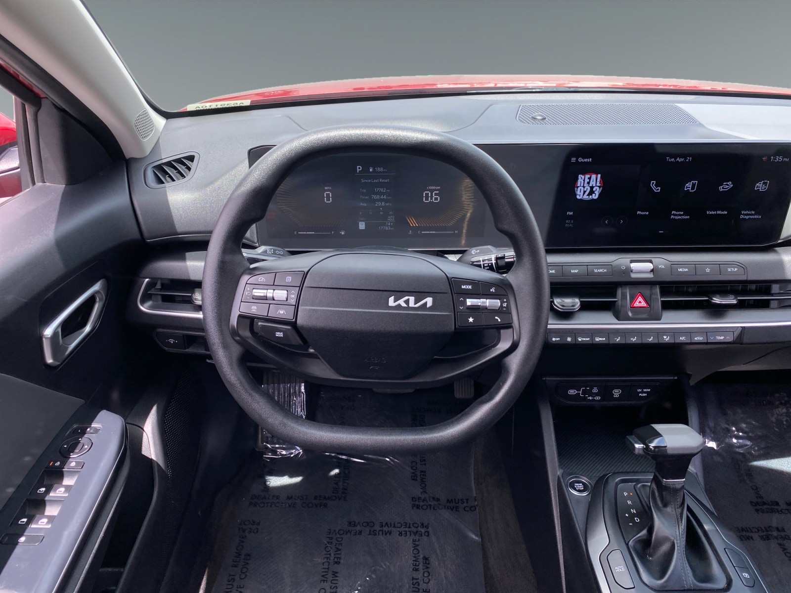 2025 Kia K4 LXS - Photo 12
