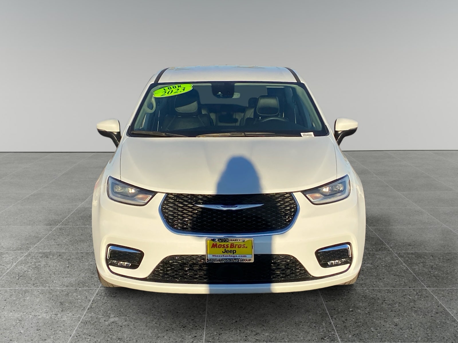 2023 Chrysler Pacifica Touring L - Photo 8