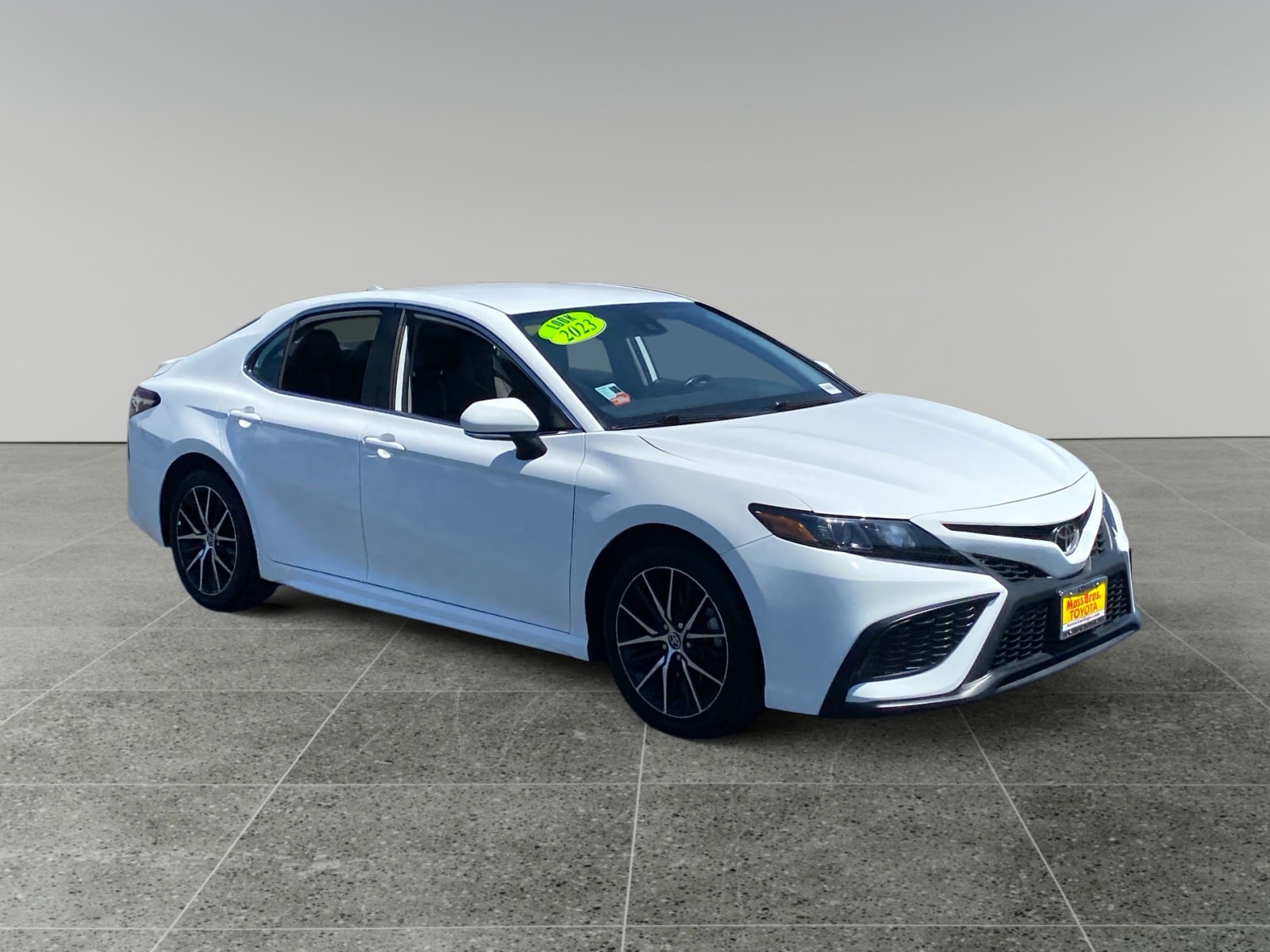 2023 Toyota Camry SE - Photo 7