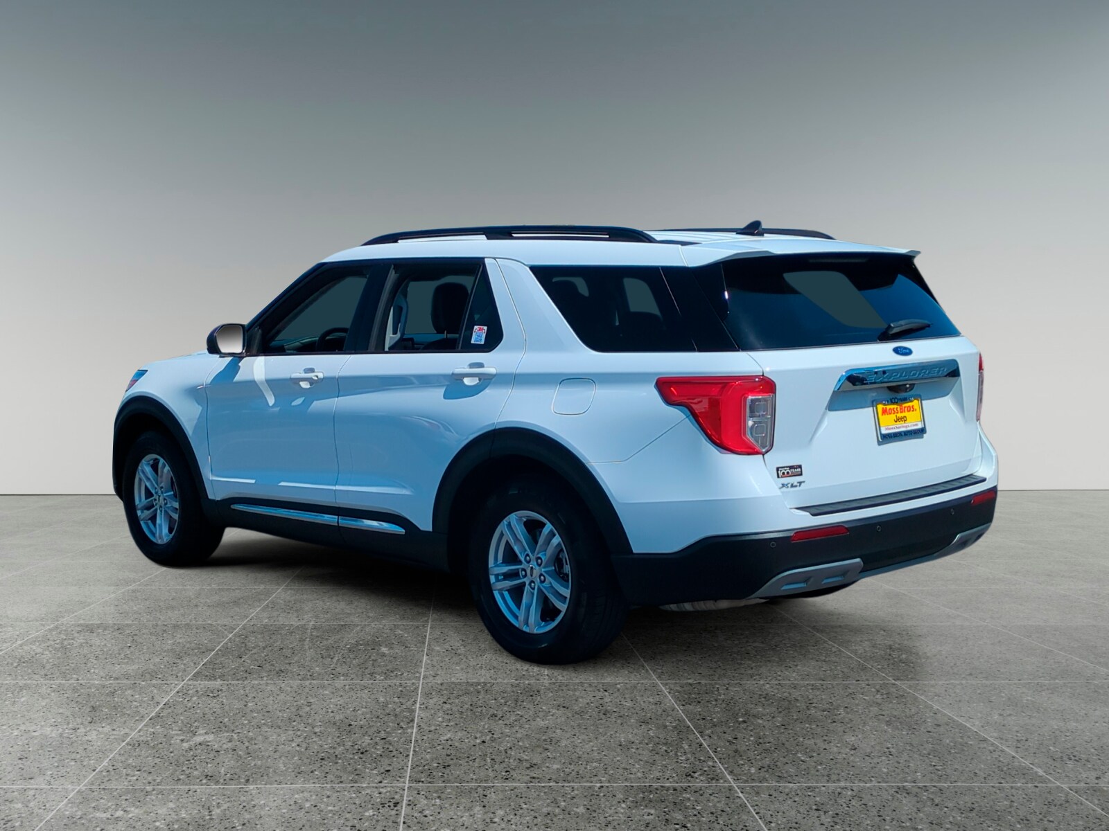 2023 Ford Explorer XLT photo 3