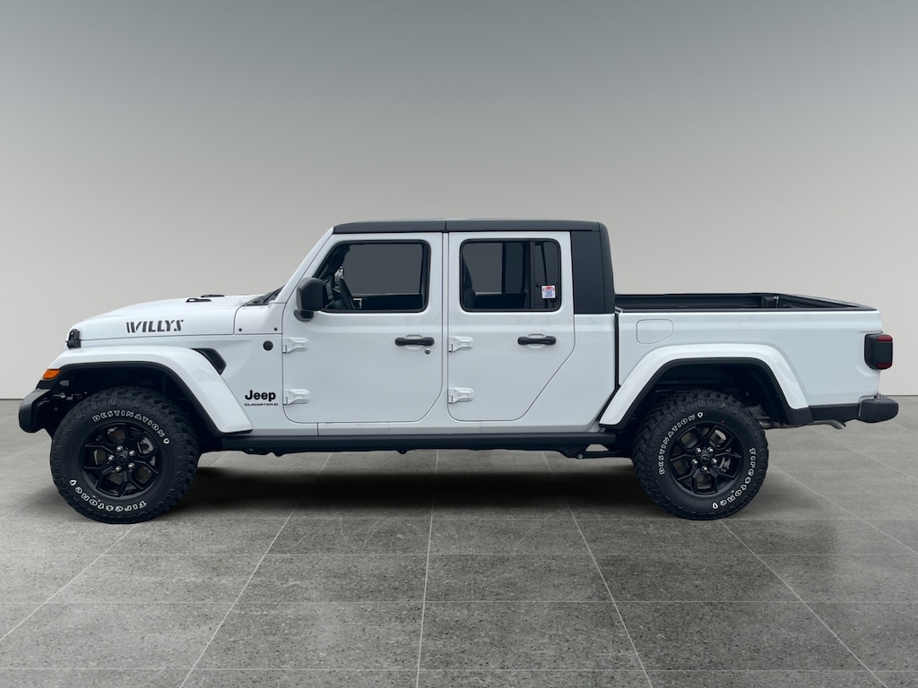 New 2025 Jeep Gladiator Sport Pickup