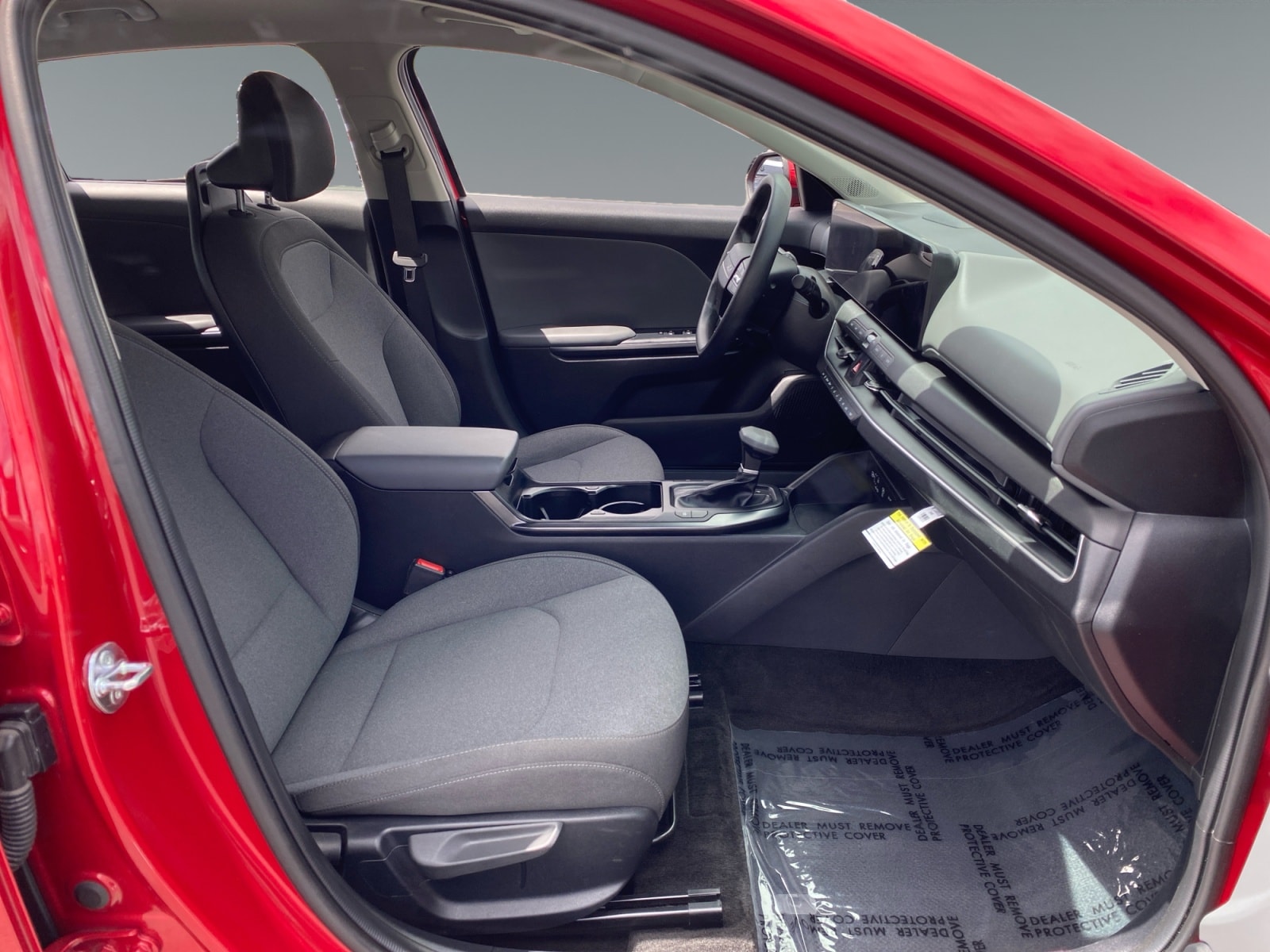 2025 Kia K4 LXS - Photo 15