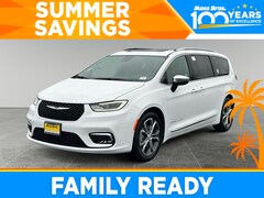 2026 Chrysler Pacifica Pinnacle Passenger Van