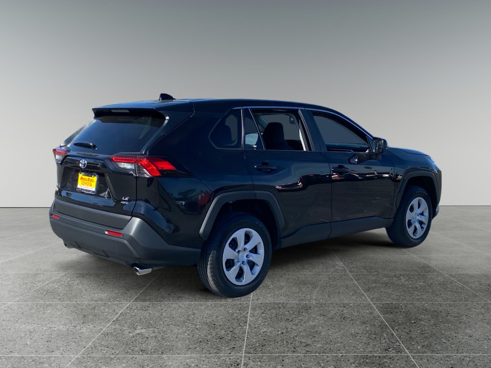 2025 Toyota RAV4 LE photo 5