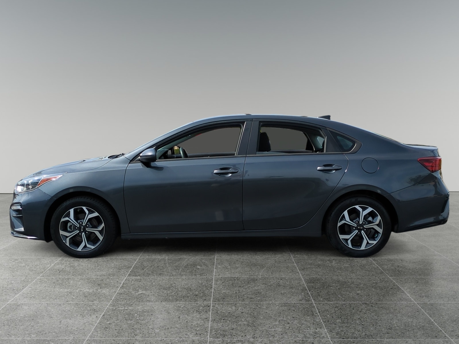 Used 2021 Kia Forte LXS with VIN 3KPF24AD8ME325361 for sale in Riverside, CA