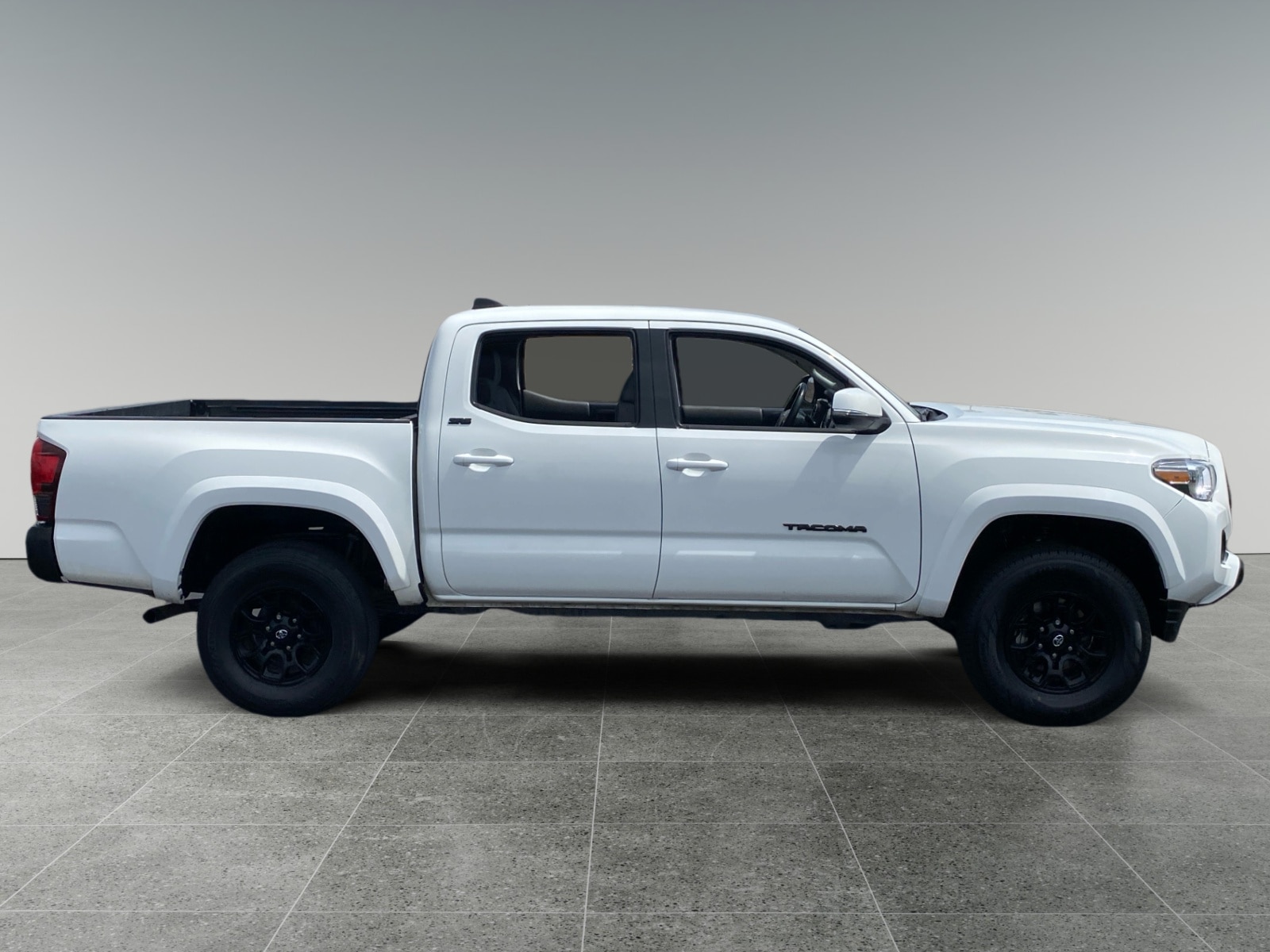 2022 Toyota Tacoma photo 6