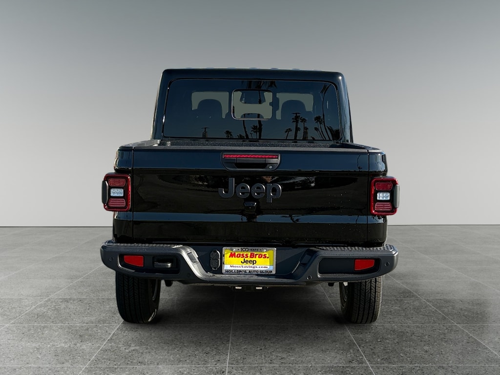New 2026 Jeep Gladiator Sport Pickup