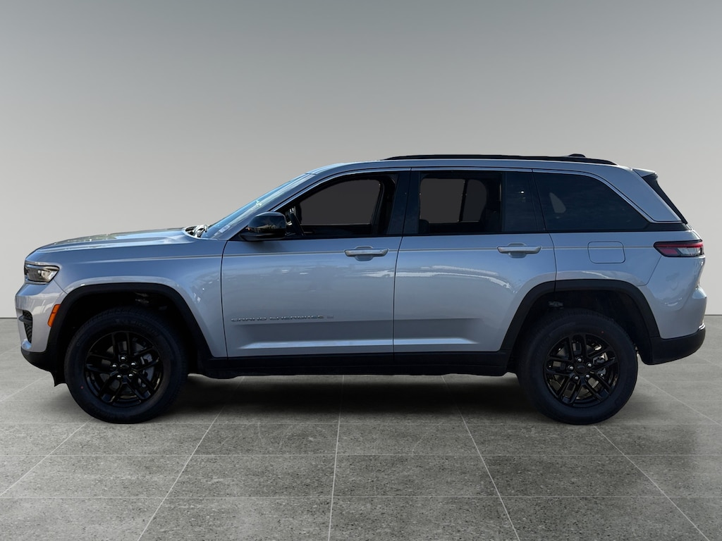 New 2026 Jeep Grand Cherokee Laredo Sport Utility