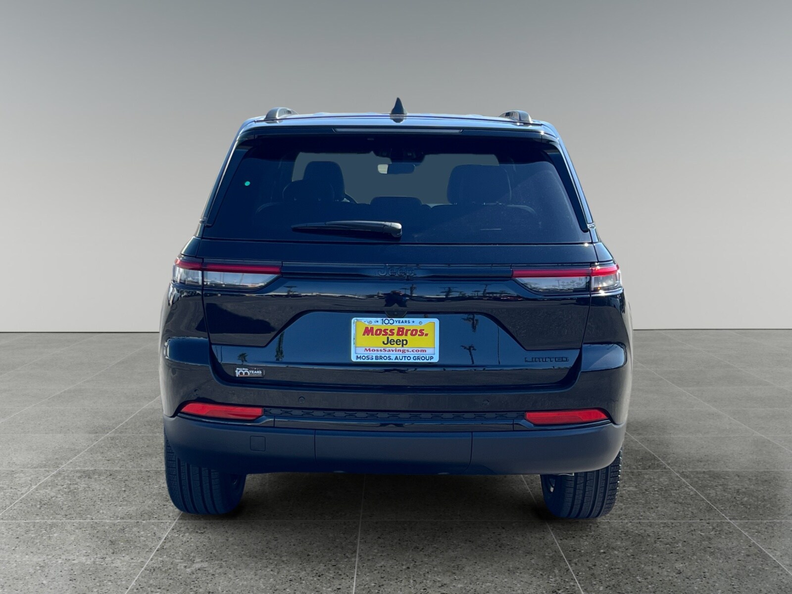 2025 Jeep Grand Cherokee Limited photo 3