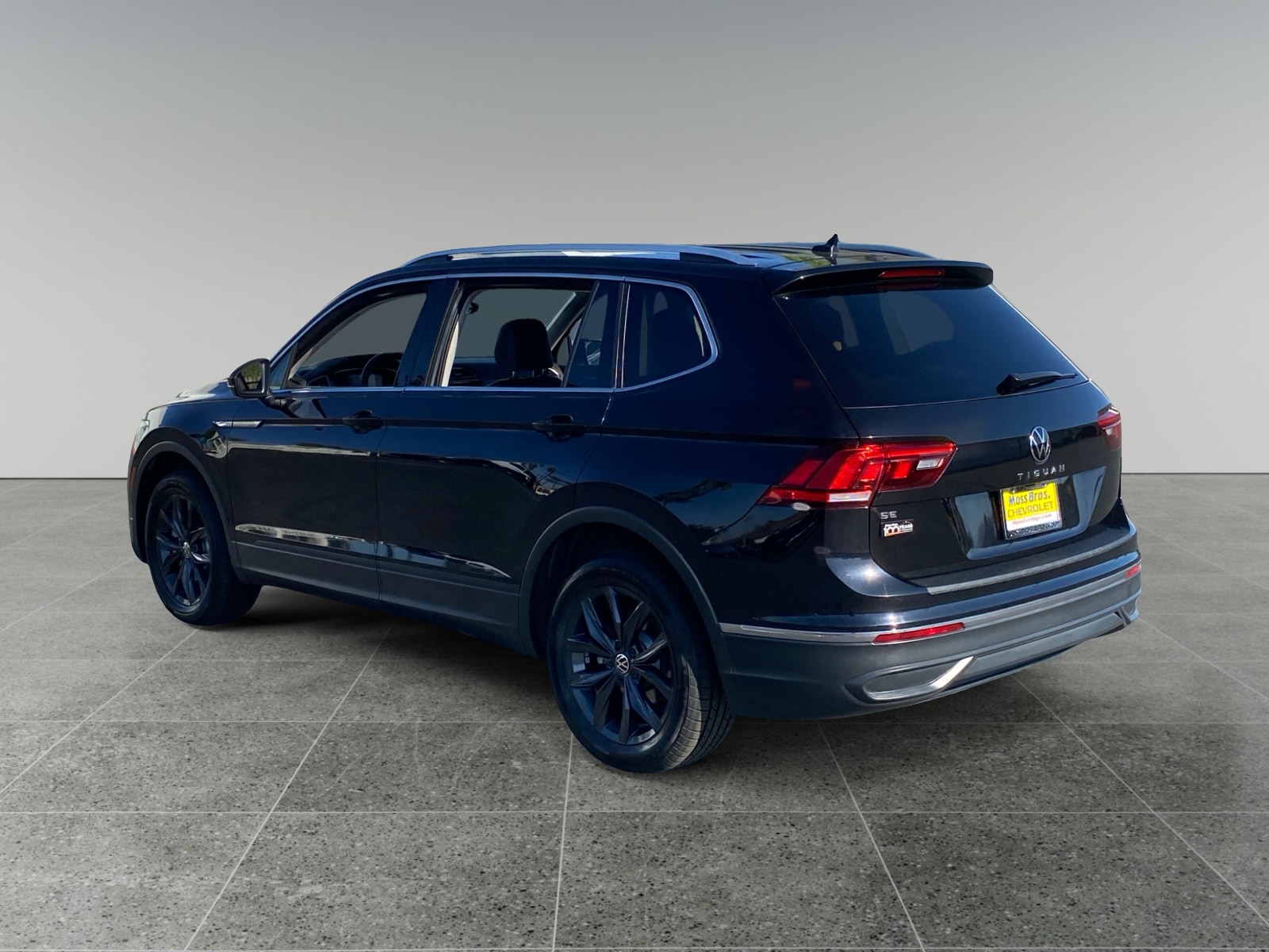 2024 Volkswagen Tiguan SE - Photo 3