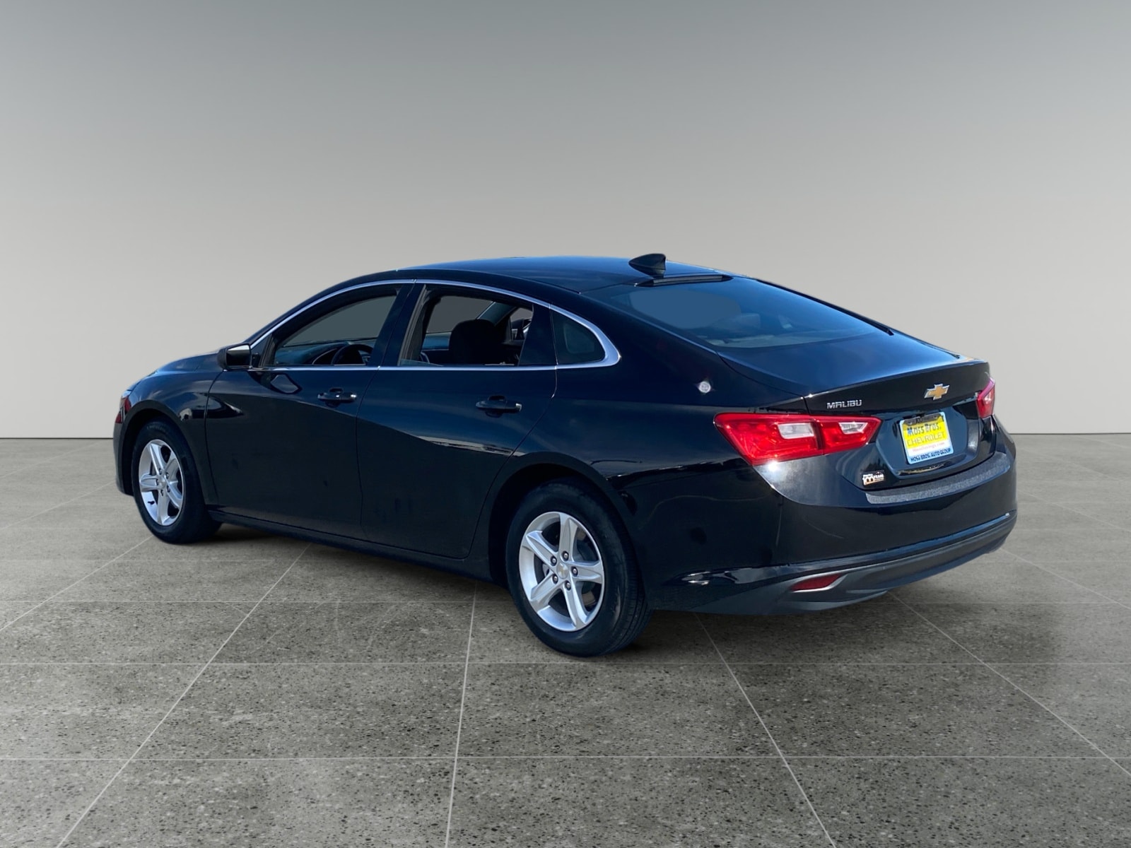 2024 Chevrolet Malibu LS w/1FL photo 3