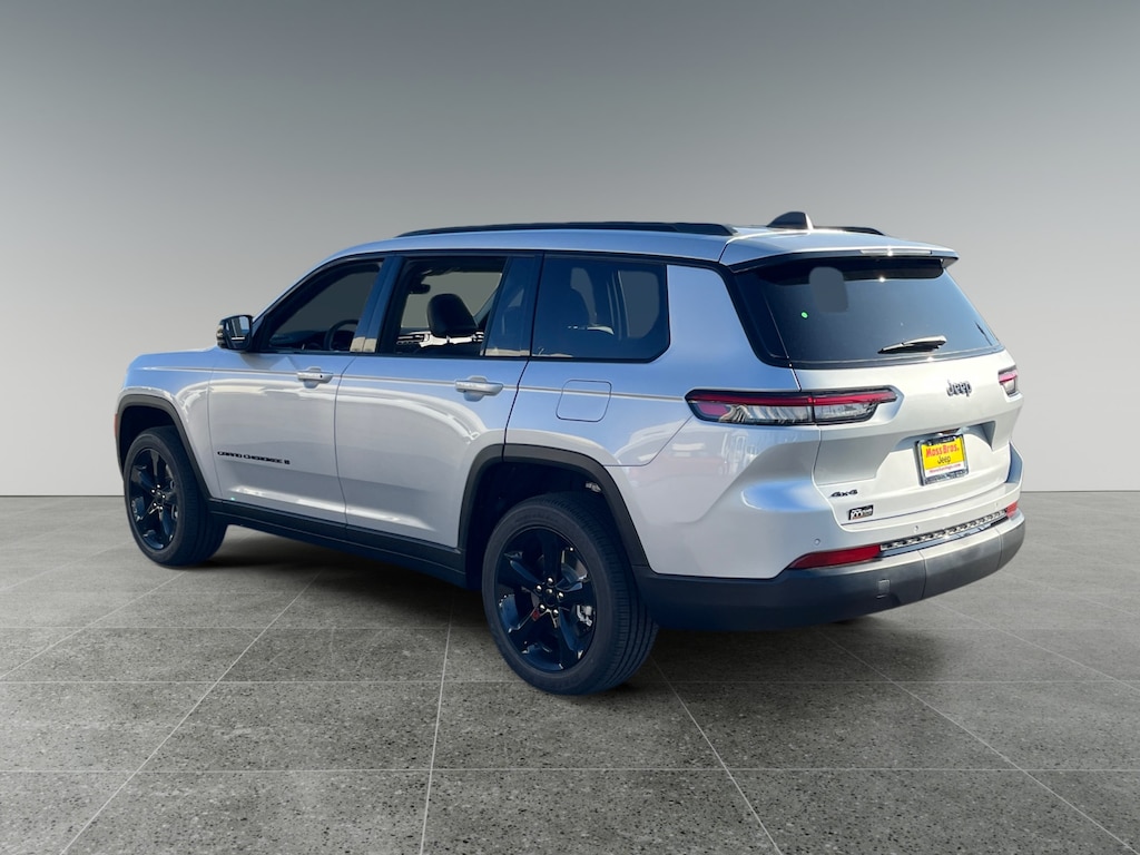 New 2025 Jeep Grand Cherokee L Laredo Sport Utility