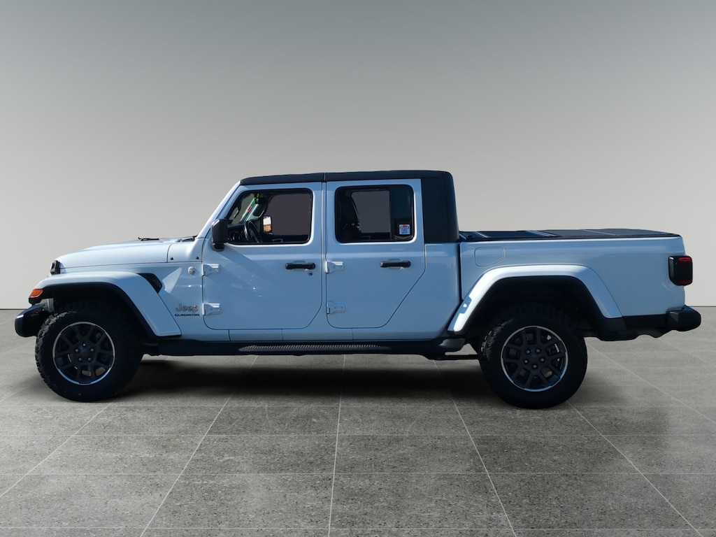 Used 2021 Jeep Gladiator Overland Truck Crew Cab
