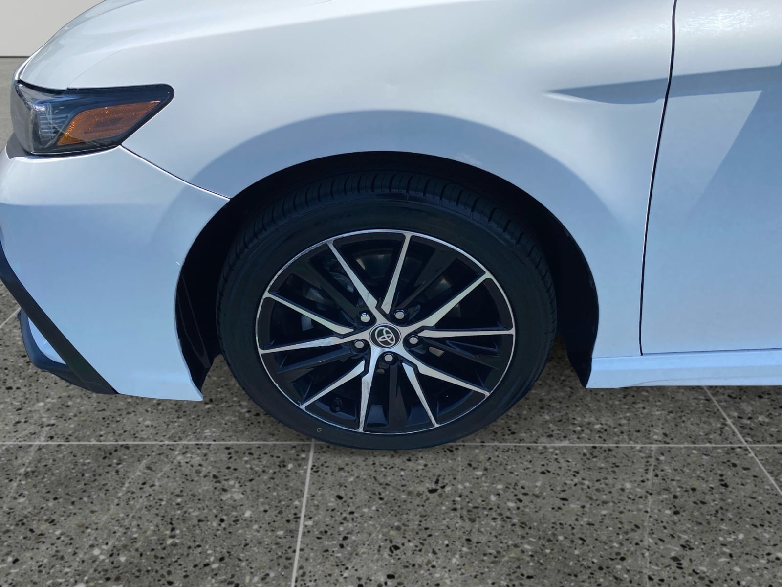 2023 Toyota Camry SE - Photo 14