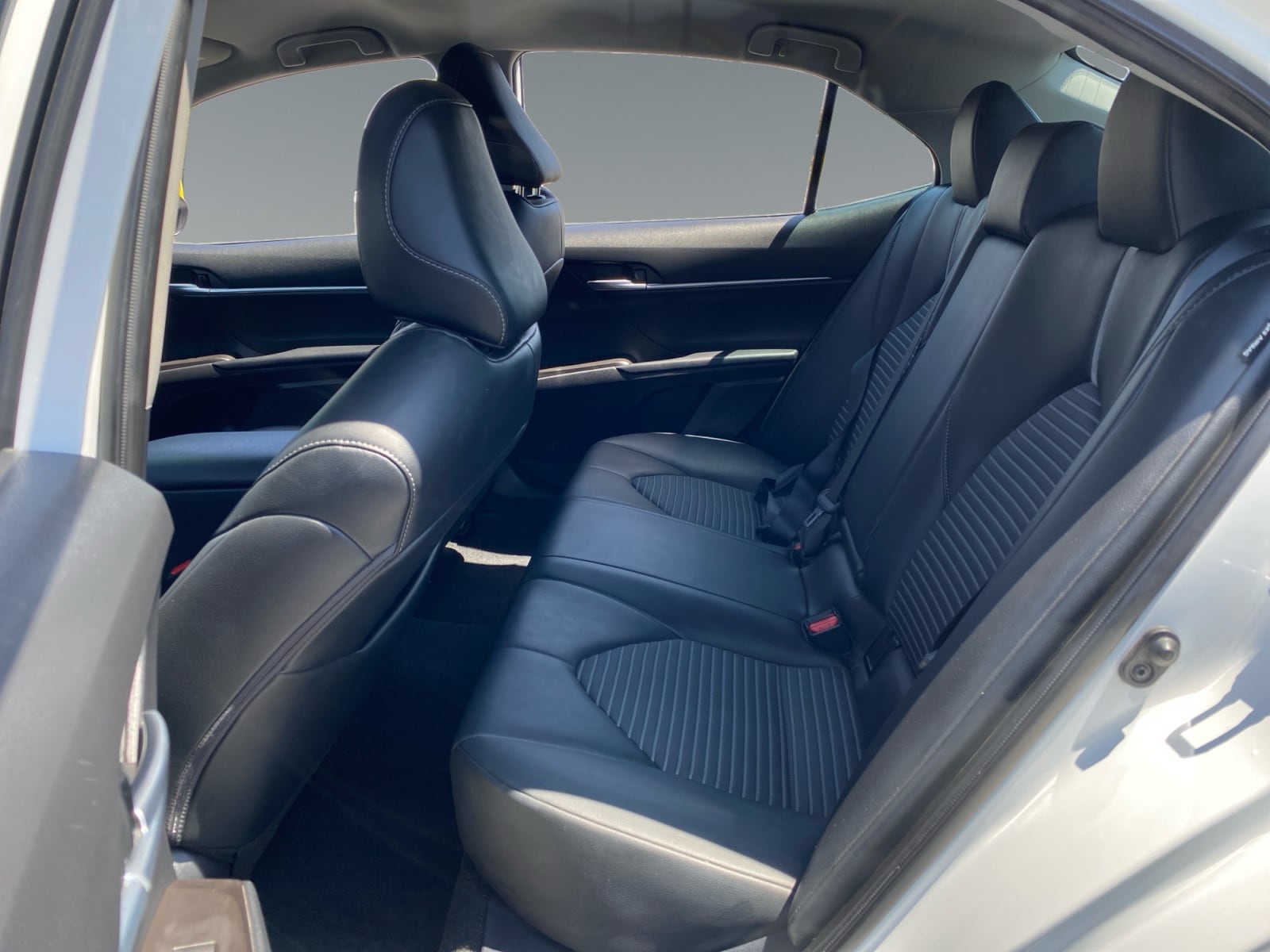 2023 Toyota Camry SE - Photo 13