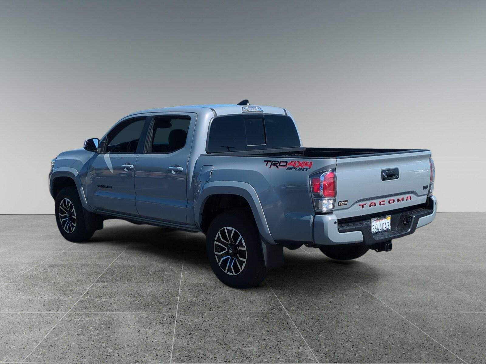 2020 Toyota Tacoma TRD Sport photo 2