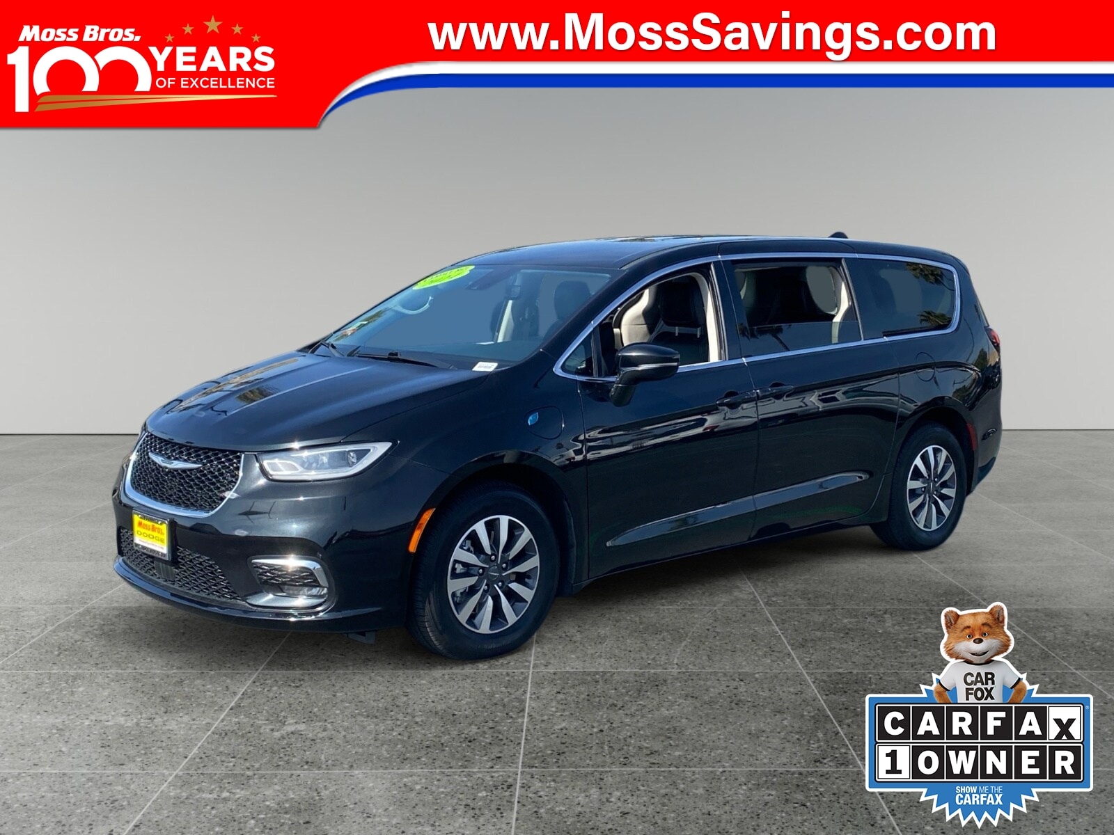 2024 Chrysler Pacifica Hybrid Select PHEV's photo