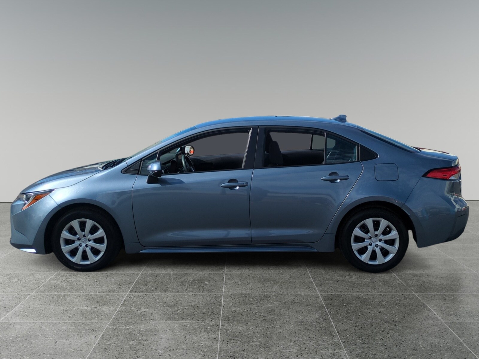 2025 Toyota Corolla LE photo 2