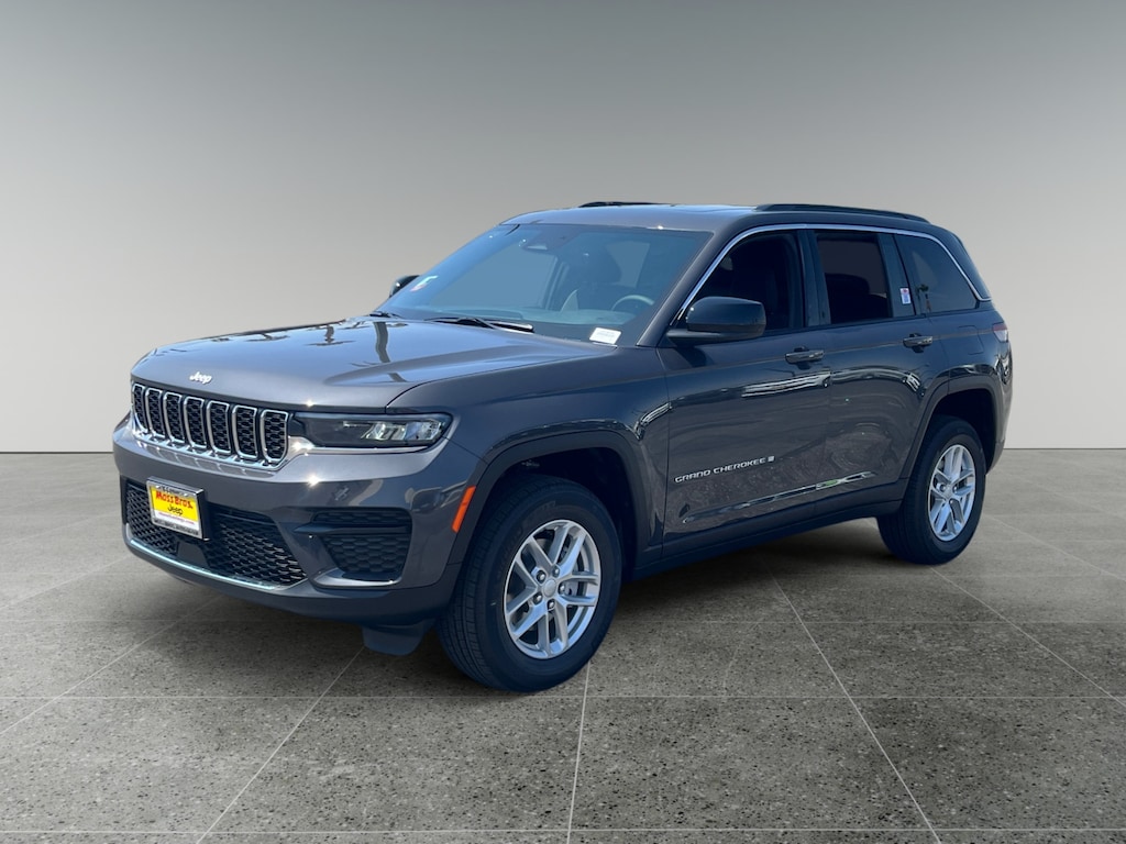 New 2025 Jeep Grand Cherokee Laredo Sport Utility