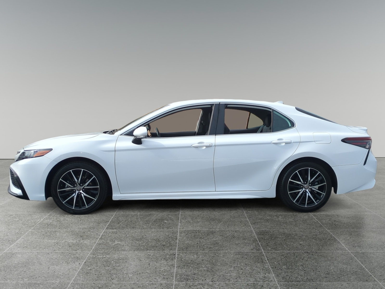 Used 2023 Toyota Camry SE with VIN 4T1G11AK5PU753832 for sale in Riverside, CA