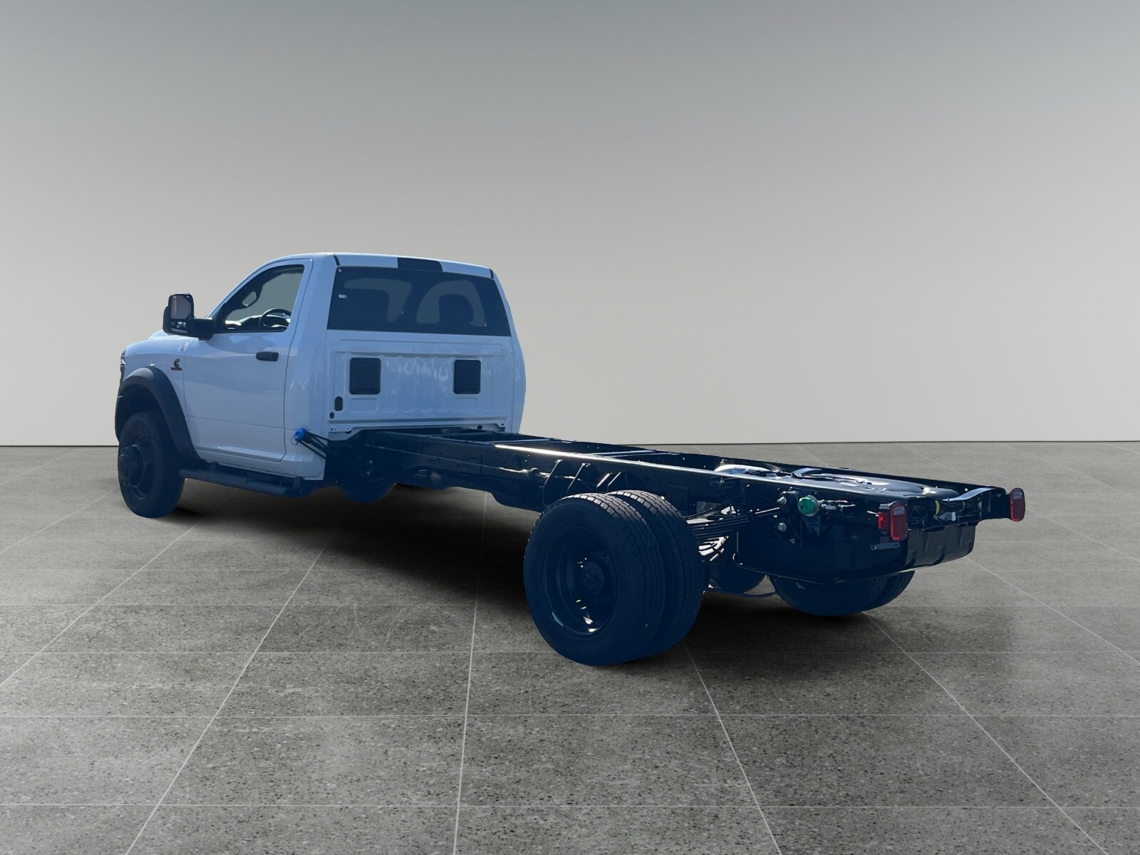 2026 Ram 5500 Tradesman photo 3