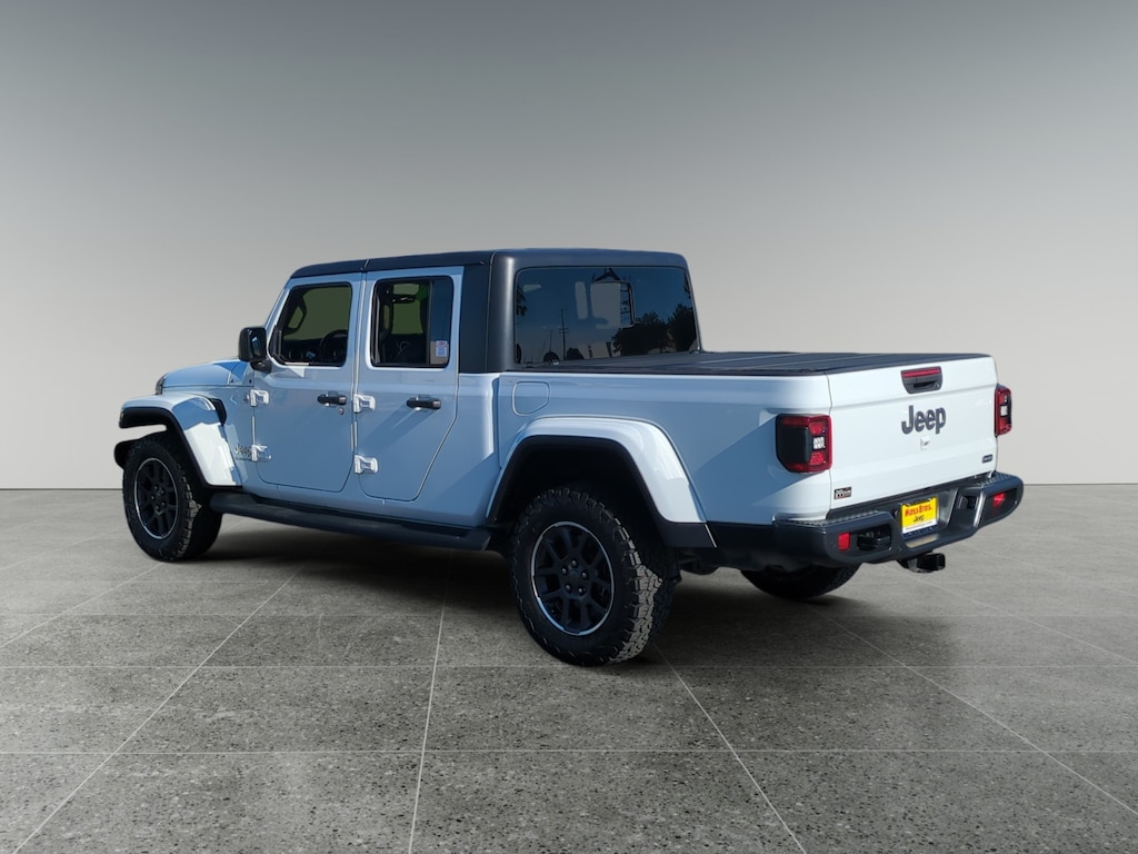 Used 2021 Jeep Gladiator Overland Truck Crew Cab