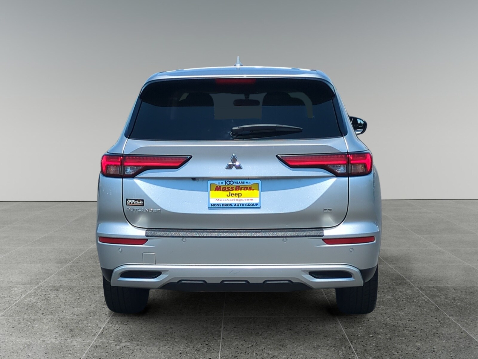 2024 Mitsubishi Outlander SE photo 4