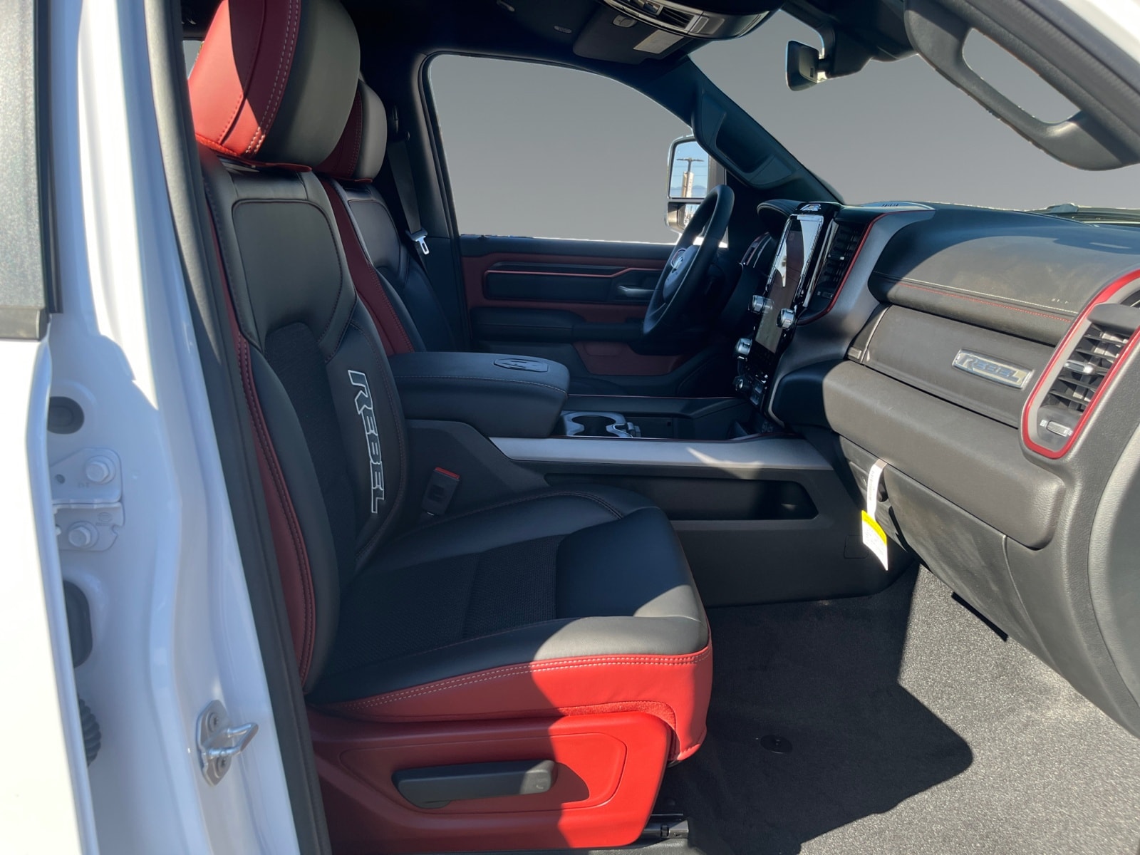 2026 RAM 1500 Rebel - Photo 15