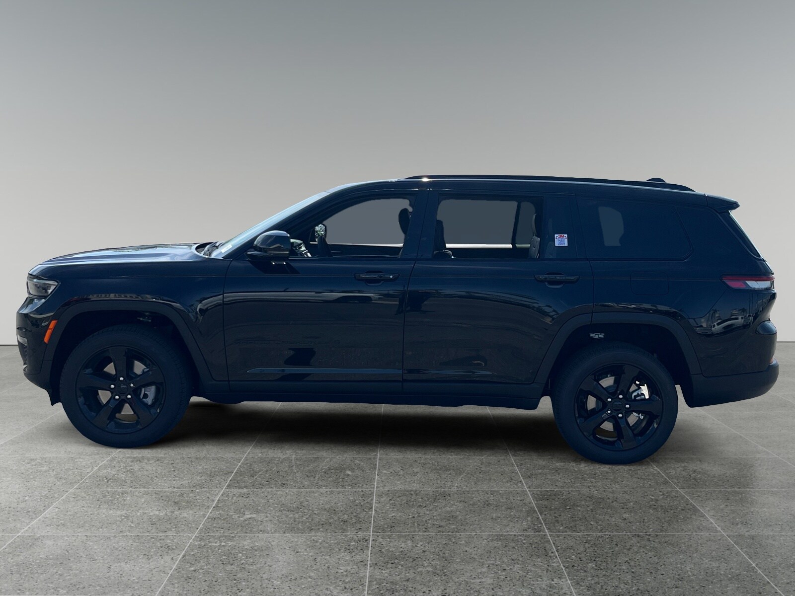 2025 Jeep Grand Cherokee Limited photo 2