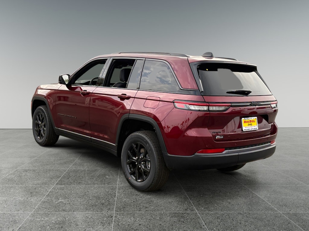 New 2026 Jeep Grand Cherokee Laredo Sport Utility