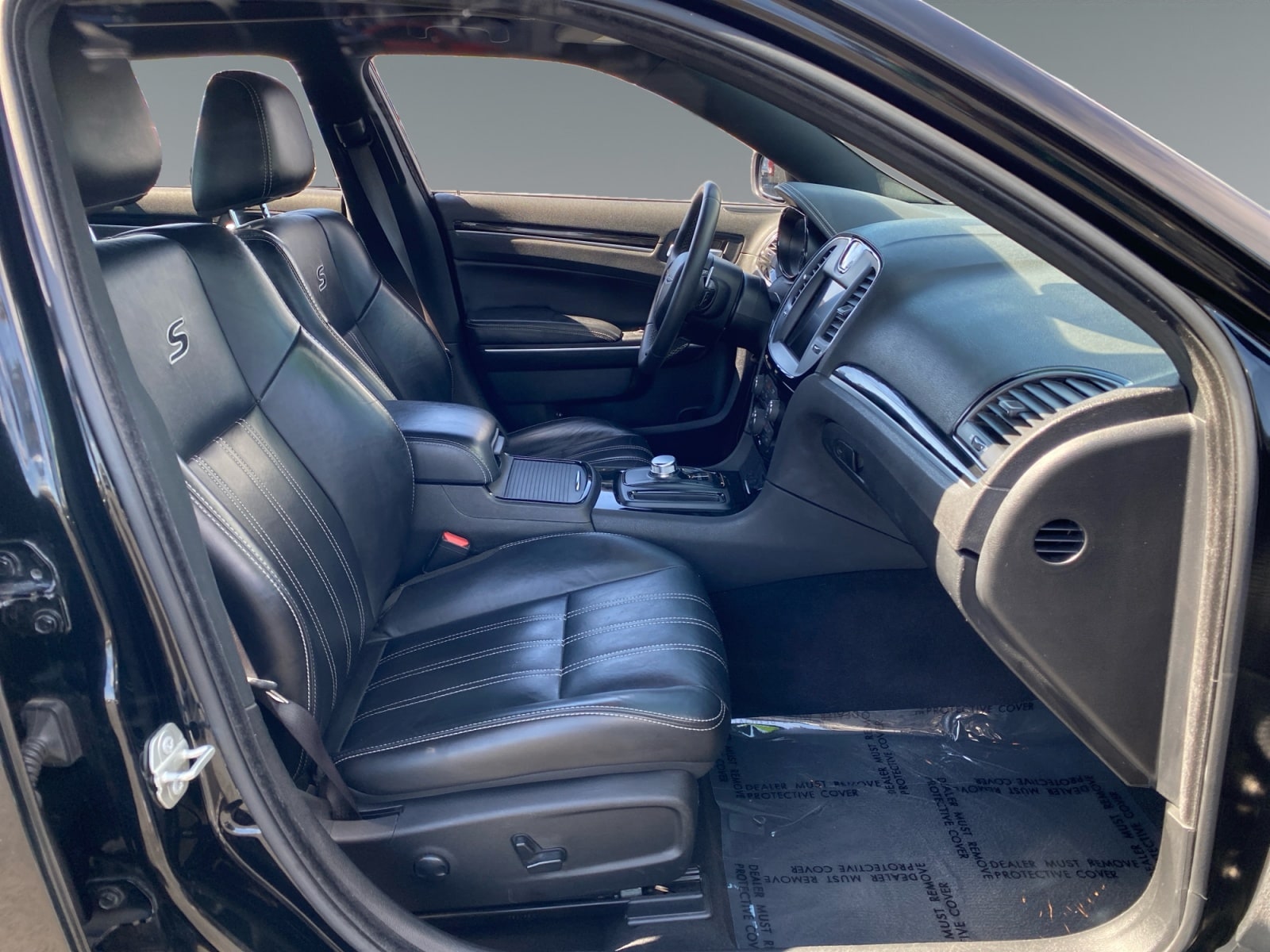 2023 Chrysler 300 S - Photo 15