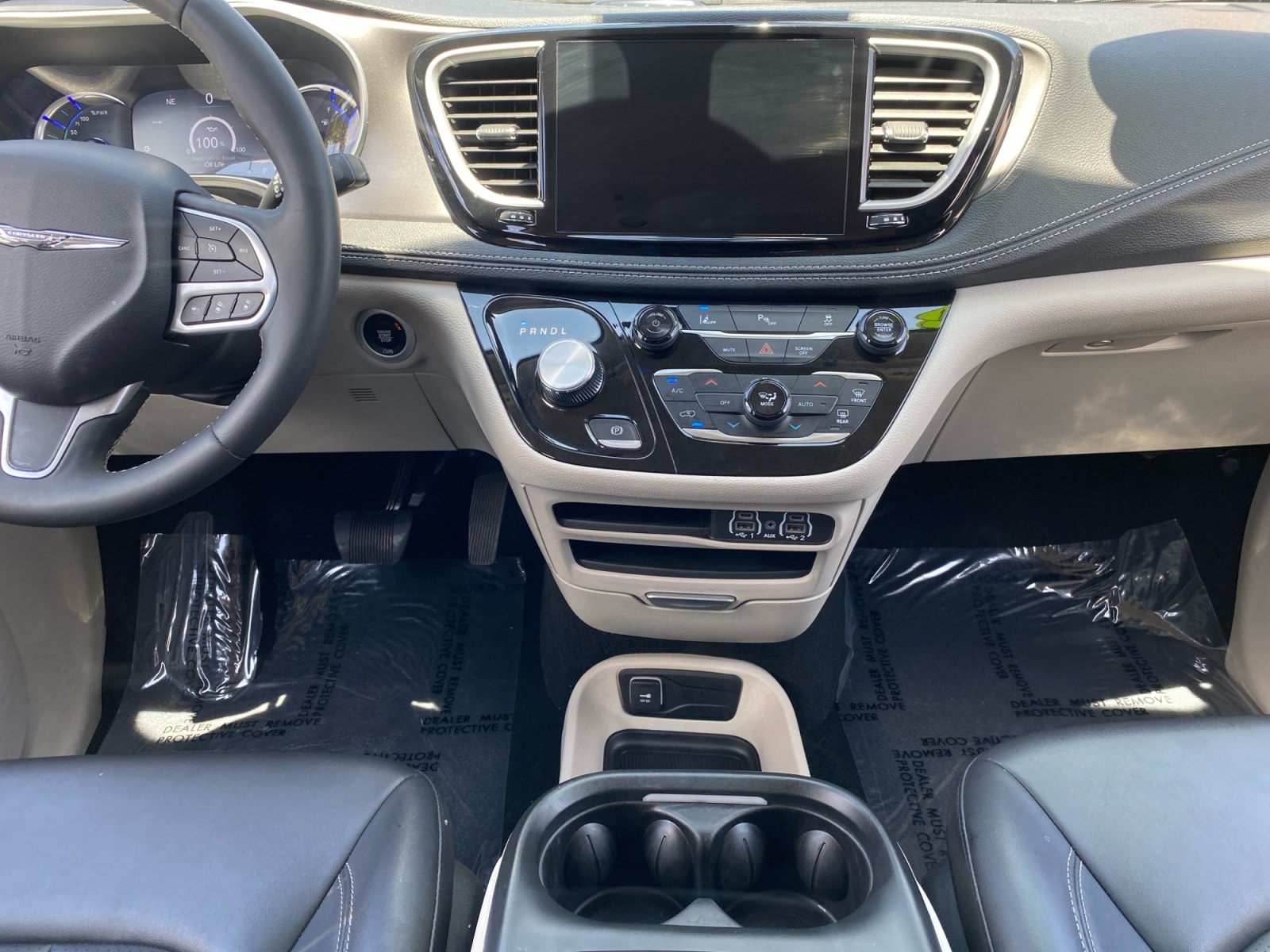 2024 Chrysler Pacifica PHEV Select - Photo 11