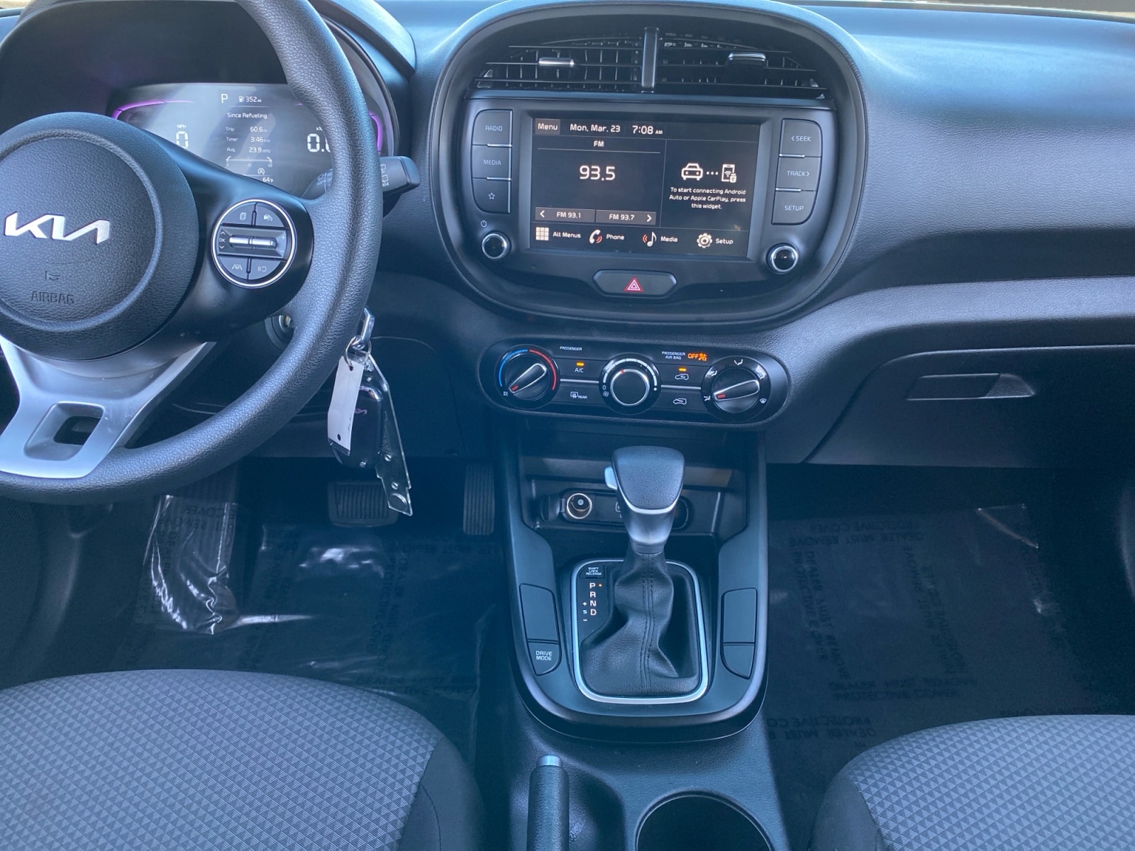 2025 Kia Soul LX - Photo 11