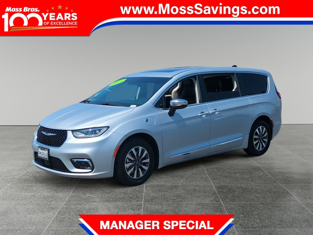 Used 2023 Chrysler Pacifica Plug-In Hybrid Limited Van Passenger Van
