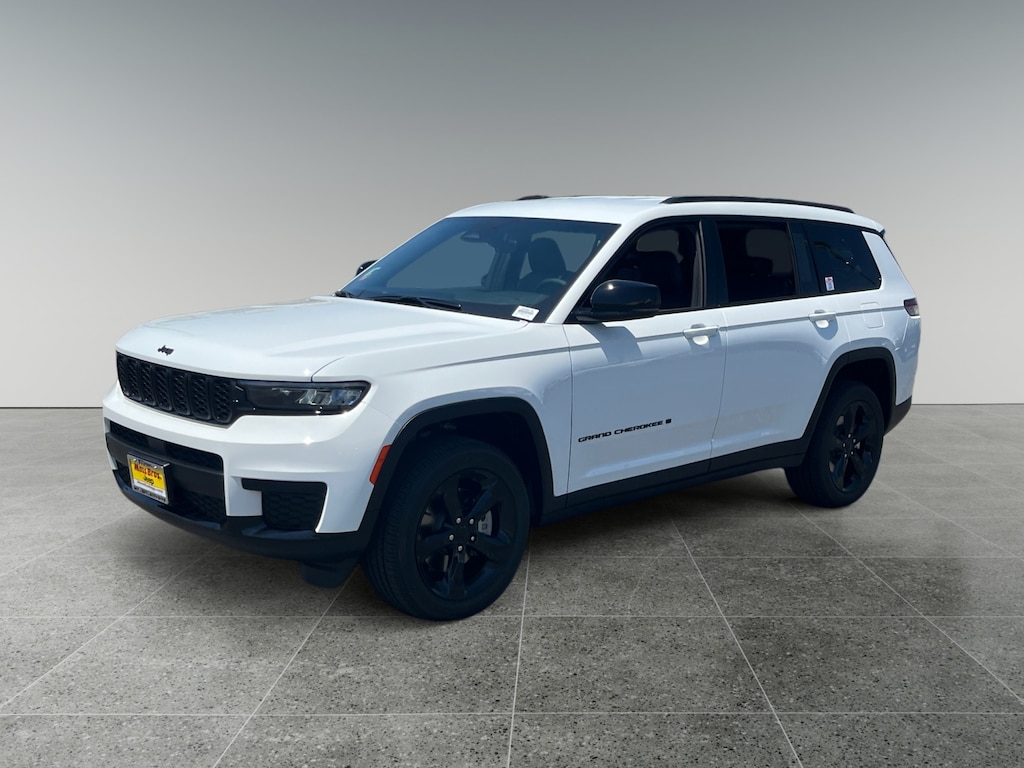 New 2025 Jeep Grand Cherokee L Laredo Sport Utility