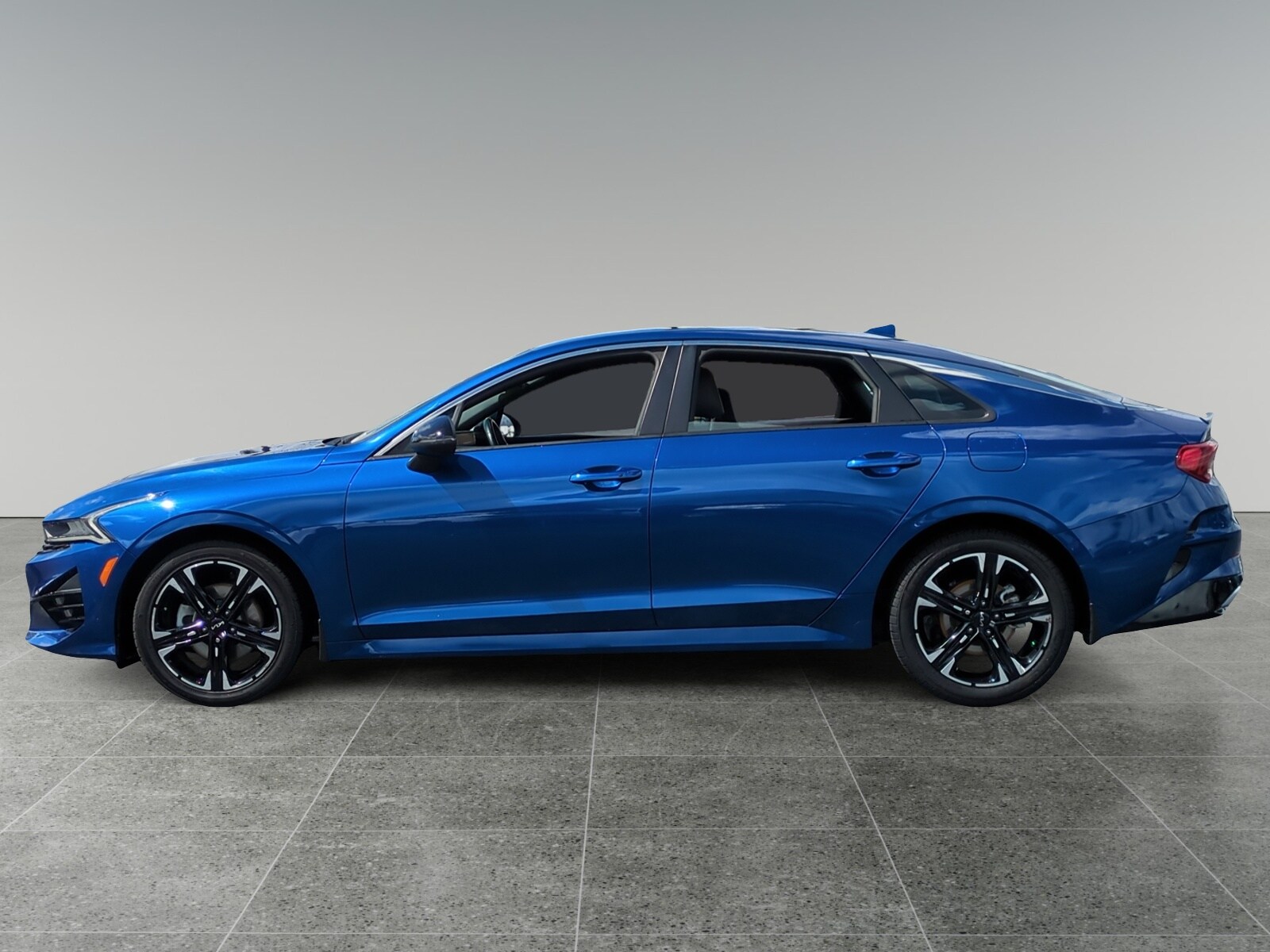 2022 Kia K5 GT-Line photo 2