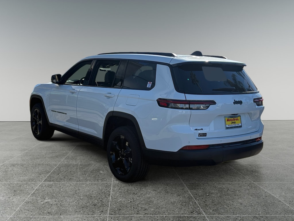 New 2025 Jeep Grand Cherokee L Laredo Sport Utility