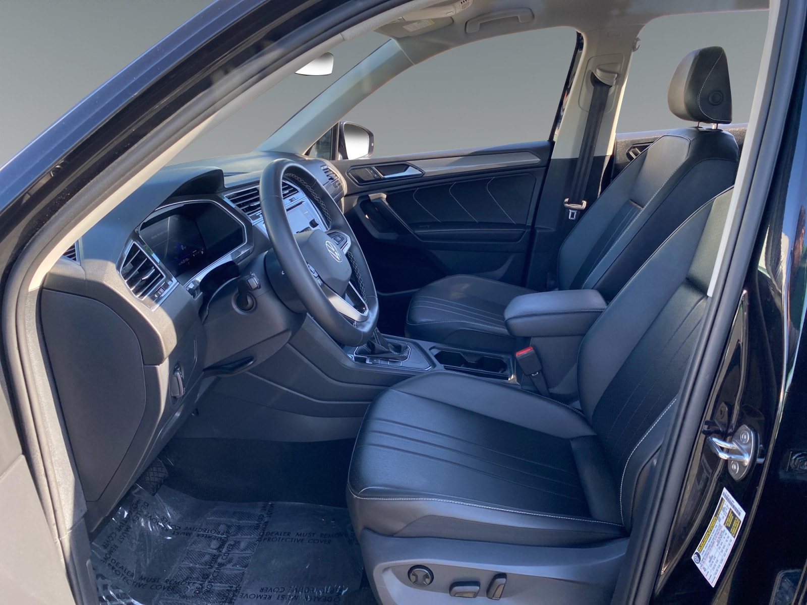 2024 Volkswagen Tiguan SE - Photo 9