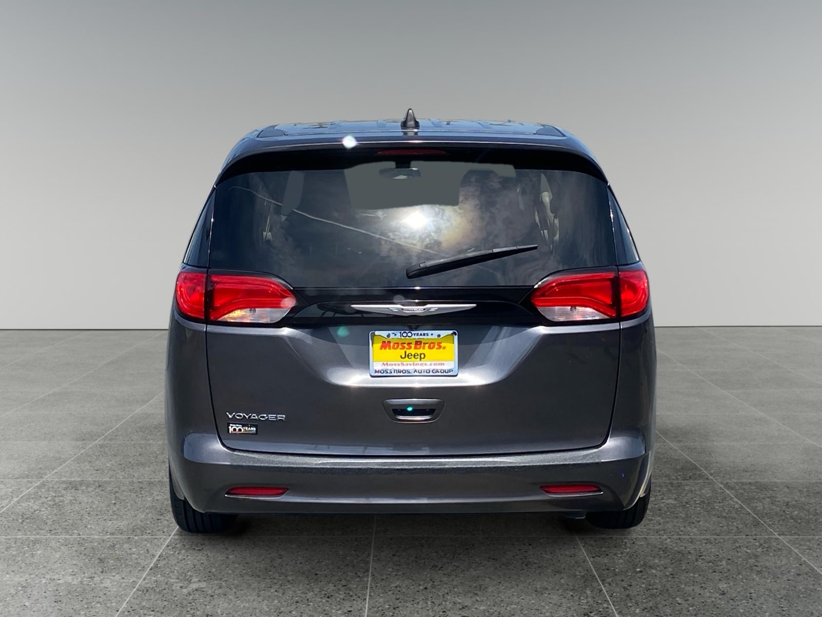2022 Chrysler Voyager LX photo 4