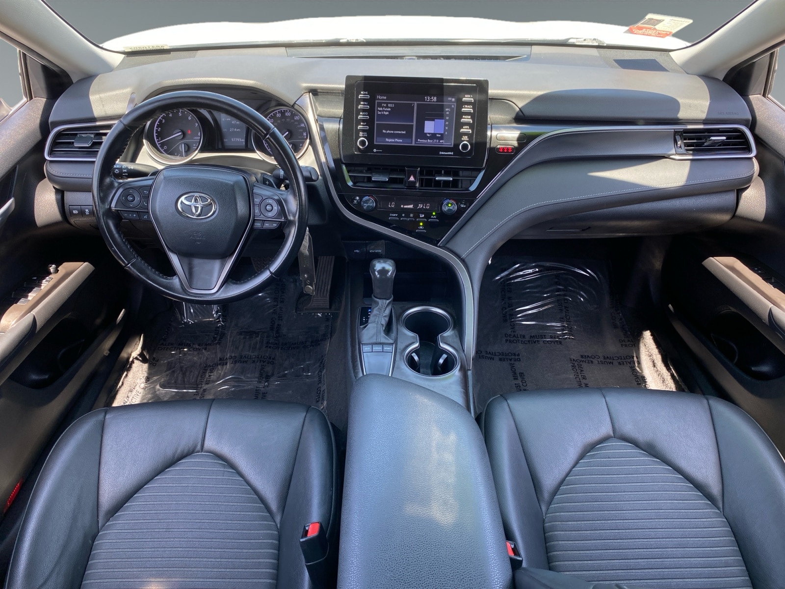2023 Toyota Camry SE - Photo 10